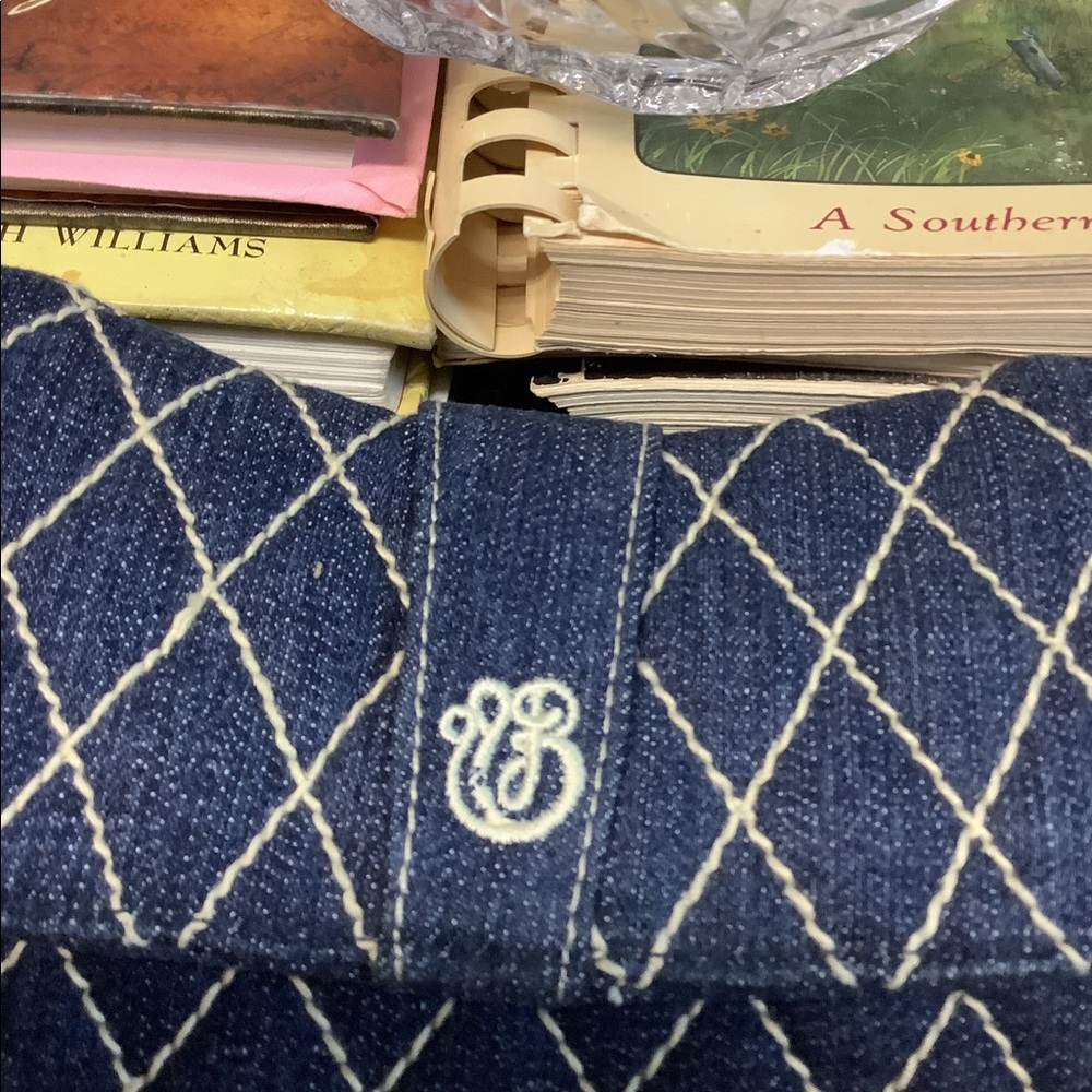 Vera Bradley Purse - Picture 4 of 6